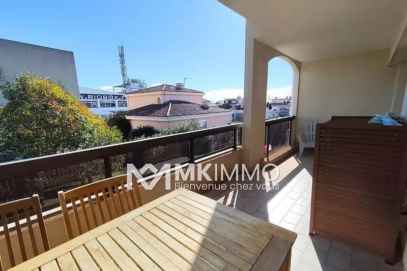 Location appartement 3 pièces 45,5 m² Juan-les-Pins (06160) - Superimmo