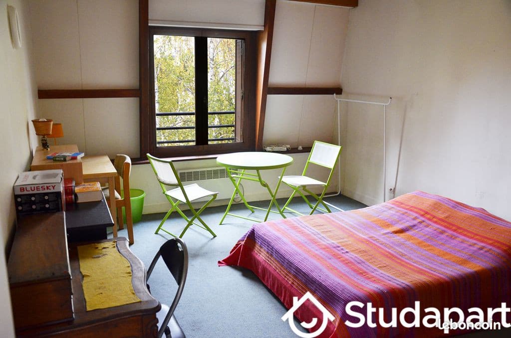Chambre 1 pièce 40 m²