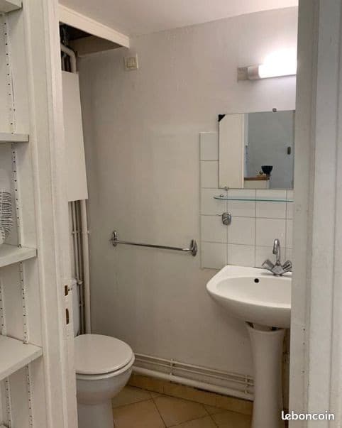 Studio 1 pièce 13 m²