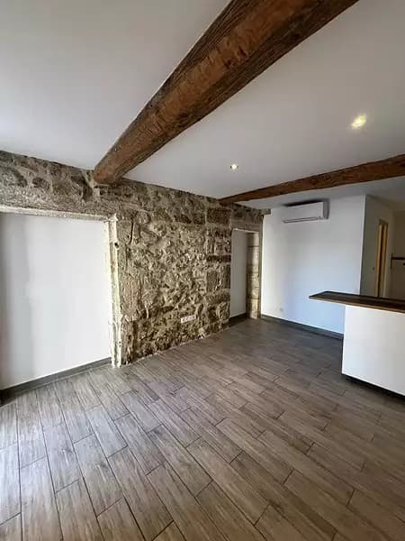 Location appartement 25 pièces 24,62 m² Nîmes (30000) - Superimmo