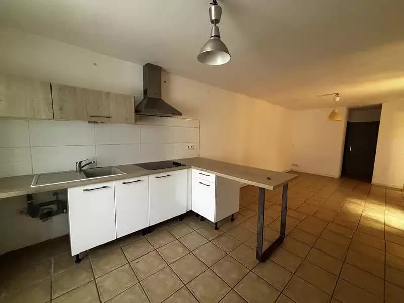 Location appartement 2 pièces 43,21 m² Nîmes (30000) - Superimmo