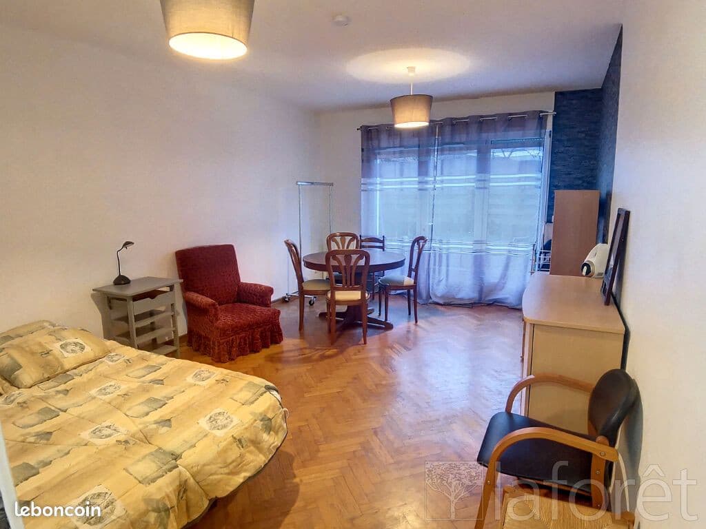 Studio 1 pièce 33 m²