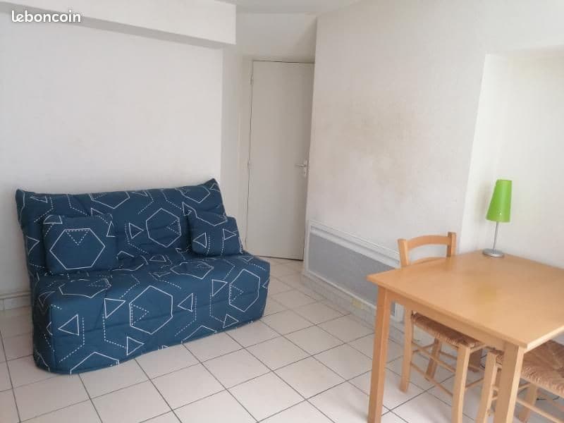Studio 1 pièce 14 m²