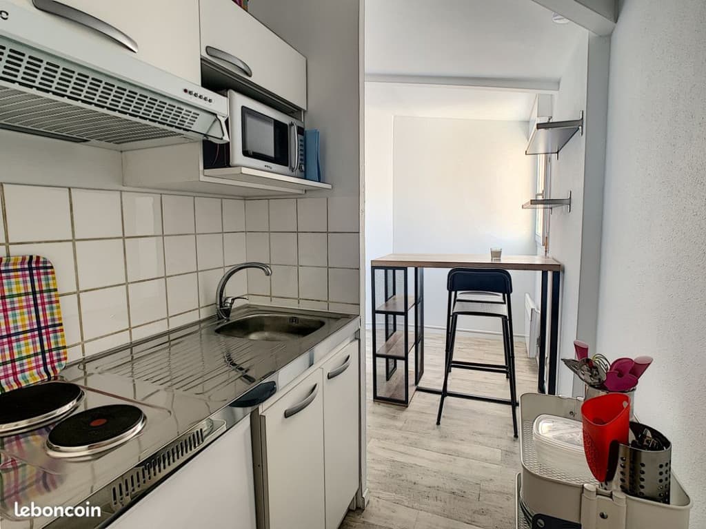 Studio 1 pièce 19 m²
