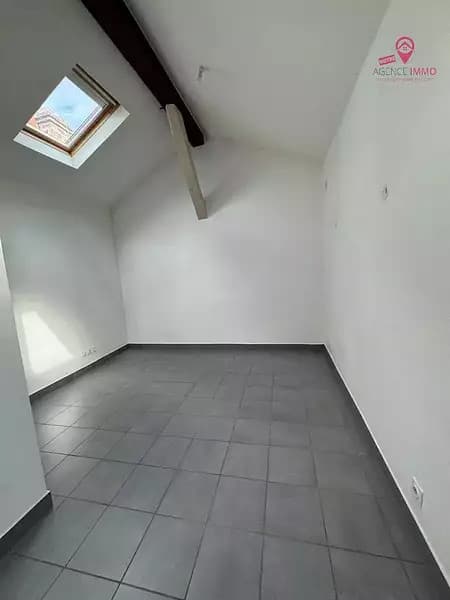 Location appartement 1 pièce 27,1 m² Lyon 3ème - Superimmo