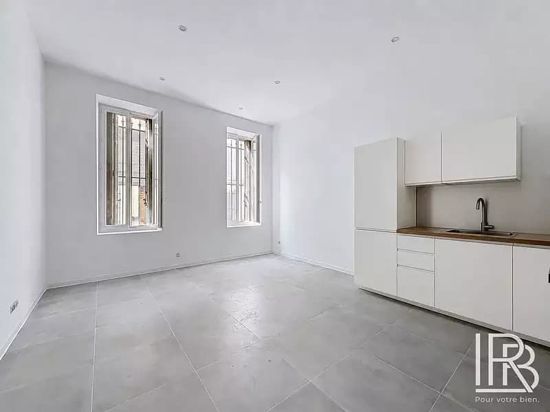 Location appartement 29,13 m² Marseille 1er - Superimmo