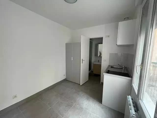 Location appartement 1 pièce 10,82 m² Montrouge (92120) - Superimmo