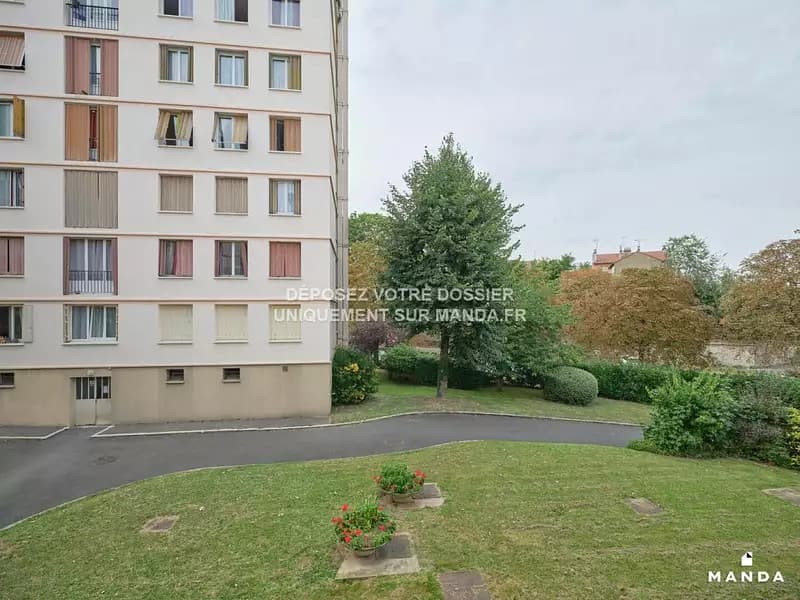 Location appartement 4 pièces 10 m² Ivry-sur-Seine (94200) - Superimmo
