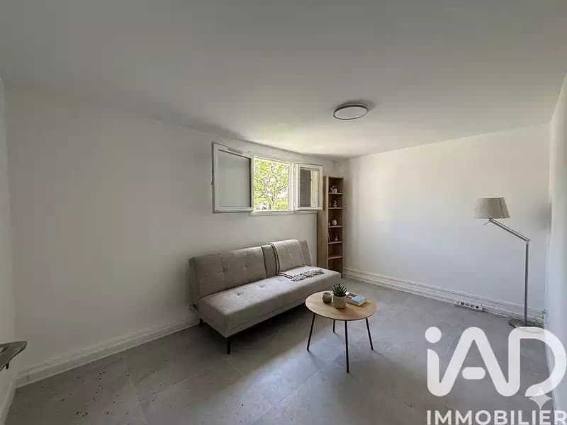 Location appartement 1 pièce 21 m² Sainte-Geneviève-des-Bois (91700) - Superimmo