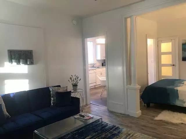 Location appartement 1 pièce 29 m² Paris 17ème - Superimmo