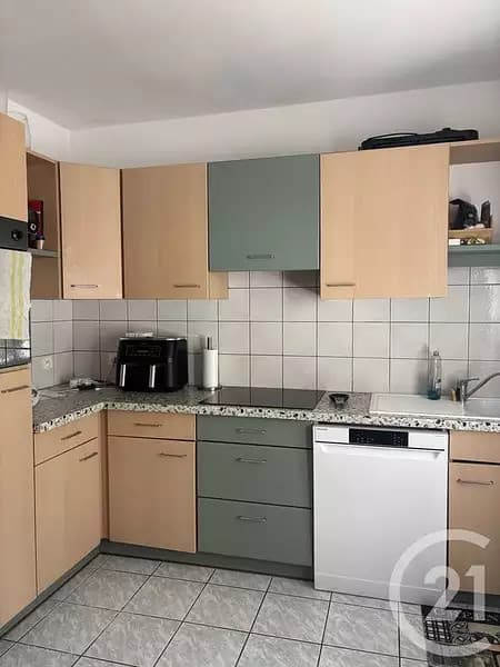 Location appartement 4 pièces 101 m² Aurillac (15000) - Superimmo