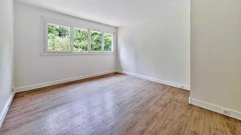 Location appartement 1 pièce 24,57 m² Ville-d'Avray (92410) - Superimmo