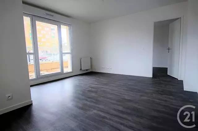 Location appartement 2 pièces 46,8 m² Trappes (78190) - Superimmo