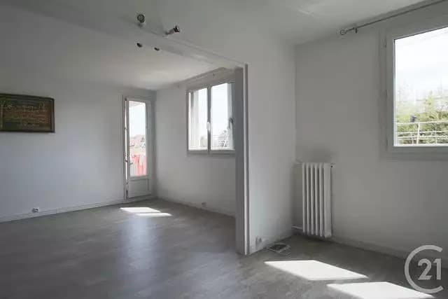 Location appartement 4 pièces 68,1 m² Trappes (78190) - Superimmo
