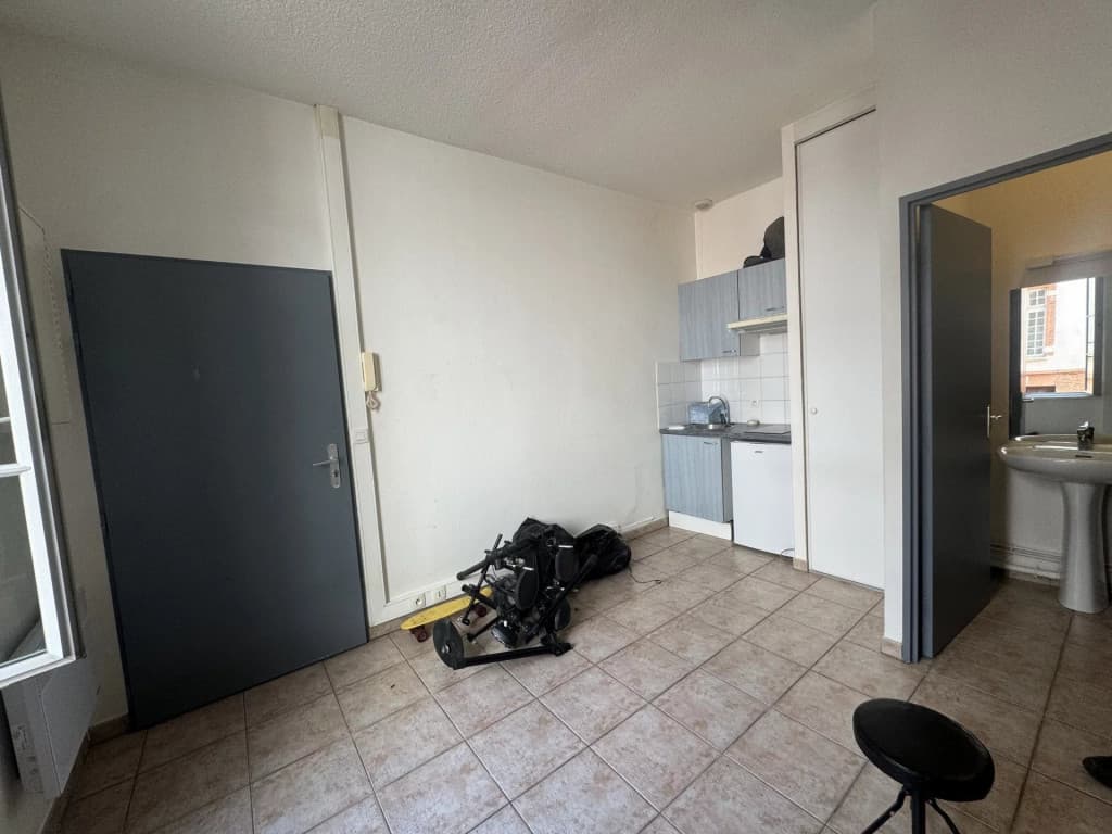 Studio À Louer - Rue Pelissier