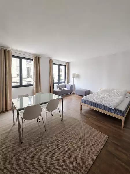 Location appartement 1 pièce 38,26 m² Paris 18ème - Superimmo