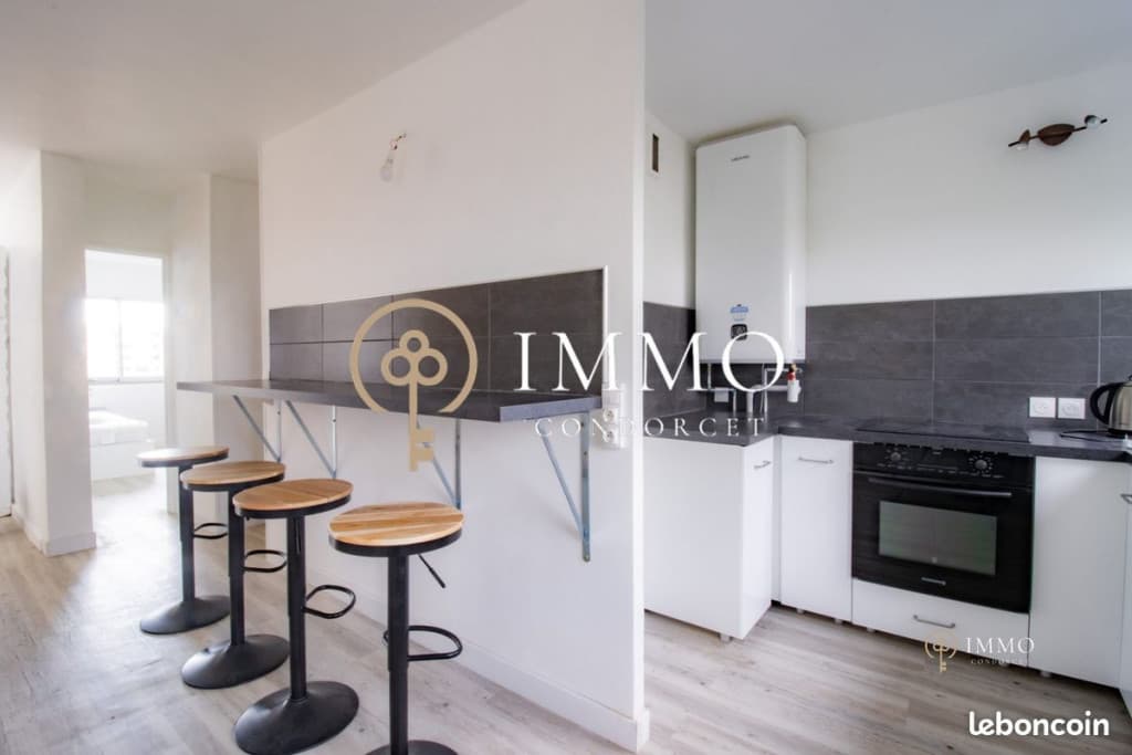 Studio 5 pièces 9 m²
