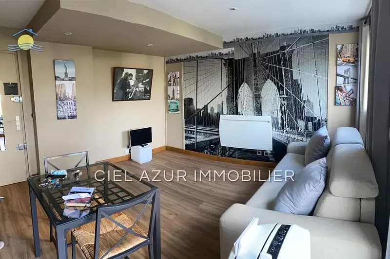 Location appartement 1 pièce 20,36 m² Juan-les-Pins (06160) - Superimmo