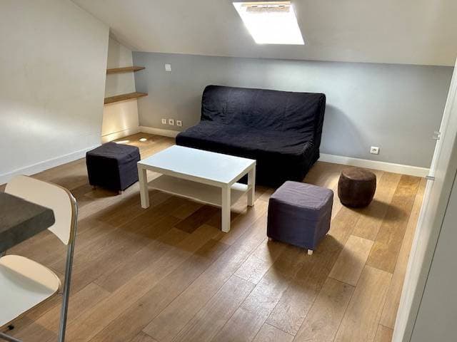Loue studio - 20m² - Versailles