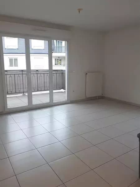 Location appartement 2 pièces 38 m² Sainte-Geneviève-des-Bois (91700) - Superimmo