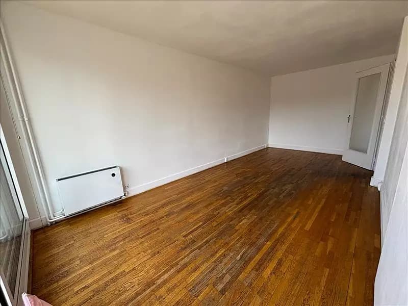 Location appartement 1 pièce 27 m² Courbevoie (92400) - Superimmo